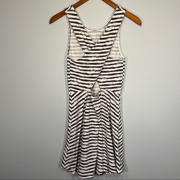 American Eagle Outfitters Striped Criss Cross Cutout Dress Womens S Stretch - Picture 2 of 8